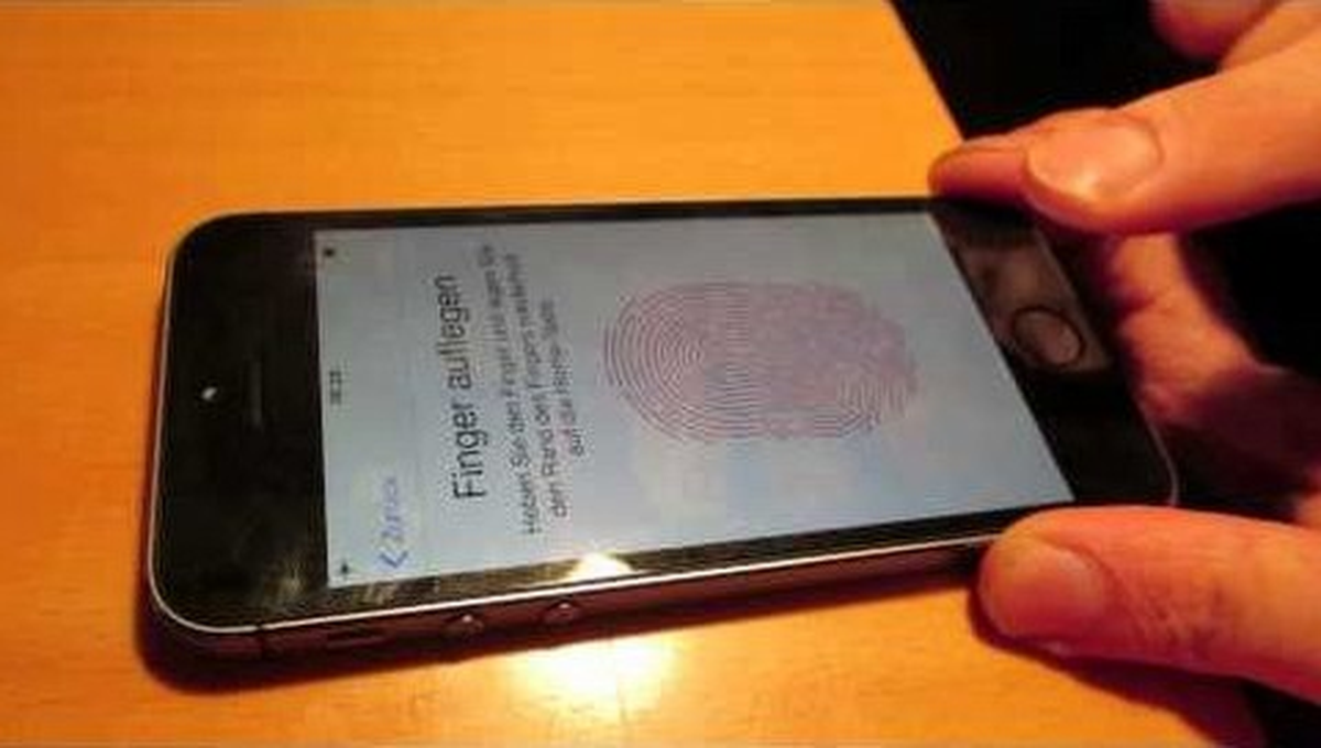 iPhone 5S yerle bir!