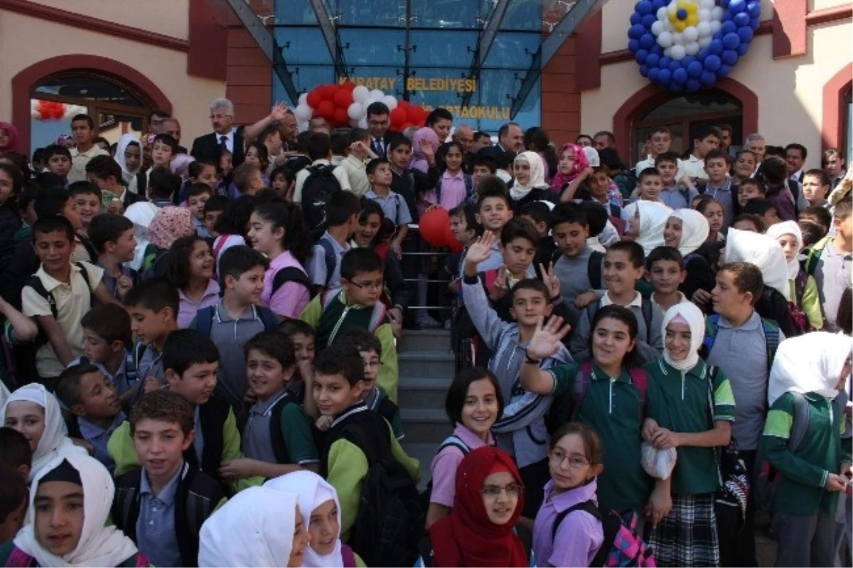 Karatay\'da 23 Nisan İmam Hatip Ortaokulu Törenle Açıldı