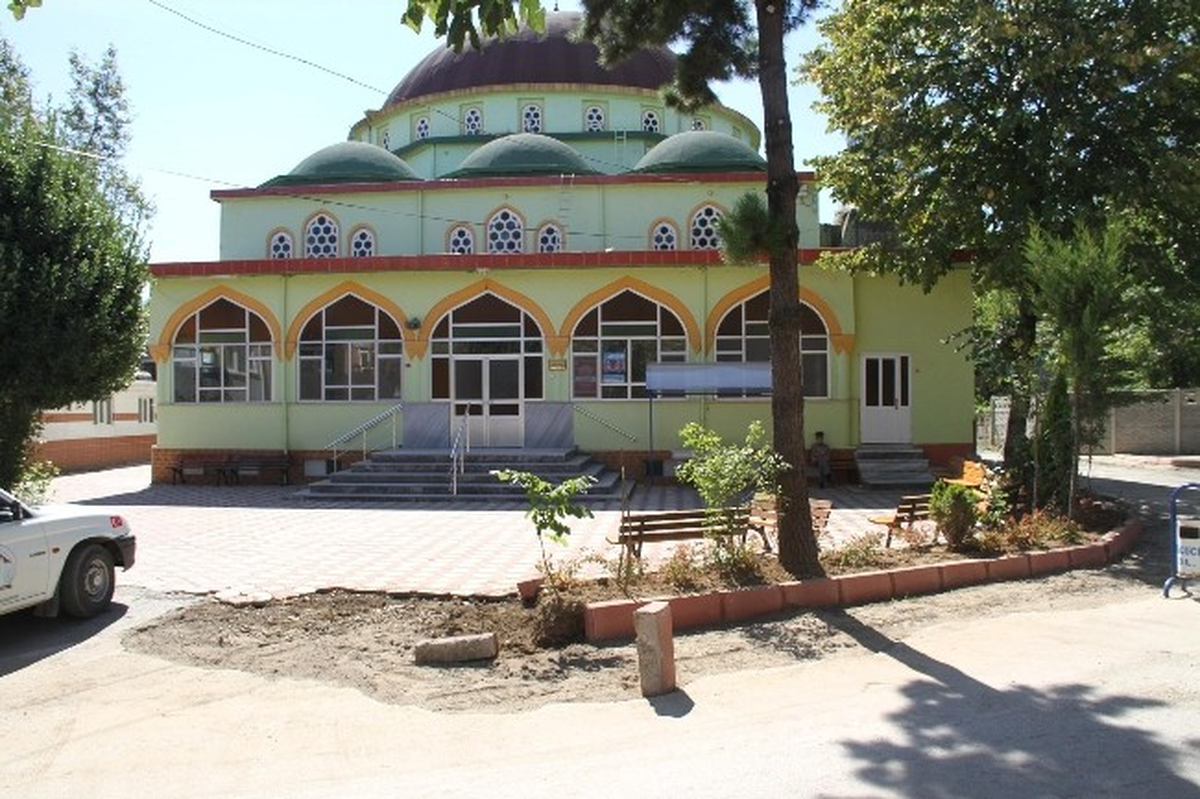 Küçücek Merkez Camii\'nde Çalışmalar Tamamlanıyor