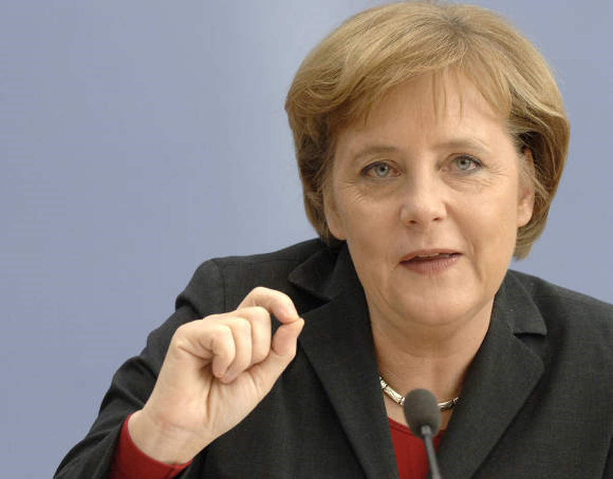 Merkel: "Almanya\'nın Avrupa Politikası Değişmeyecek"