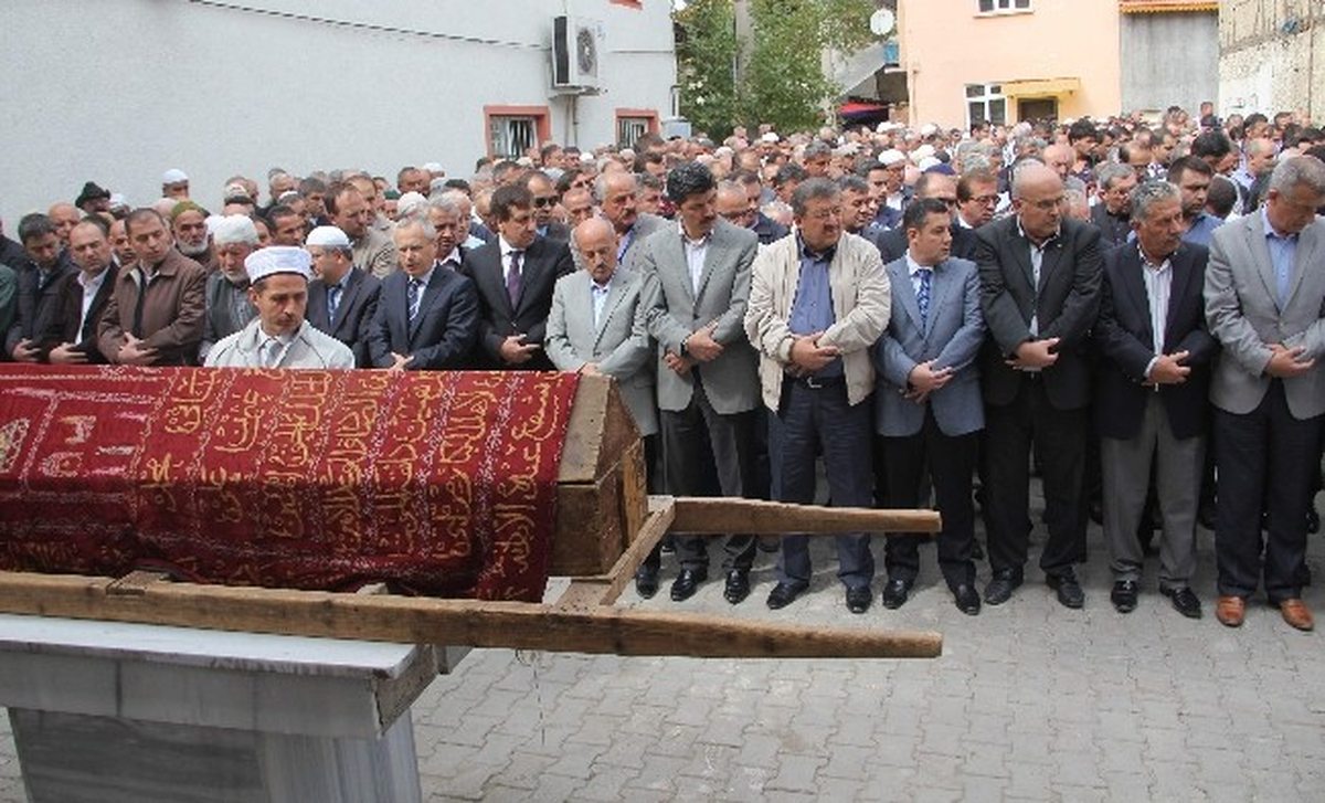 AK Parti\'li Kahveci\'nin Acı Günü