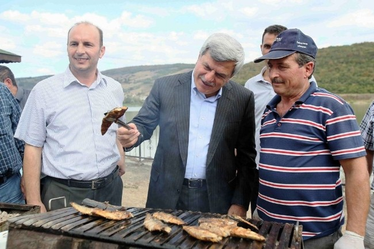 Muhtarlardan Balık Ziyafeti