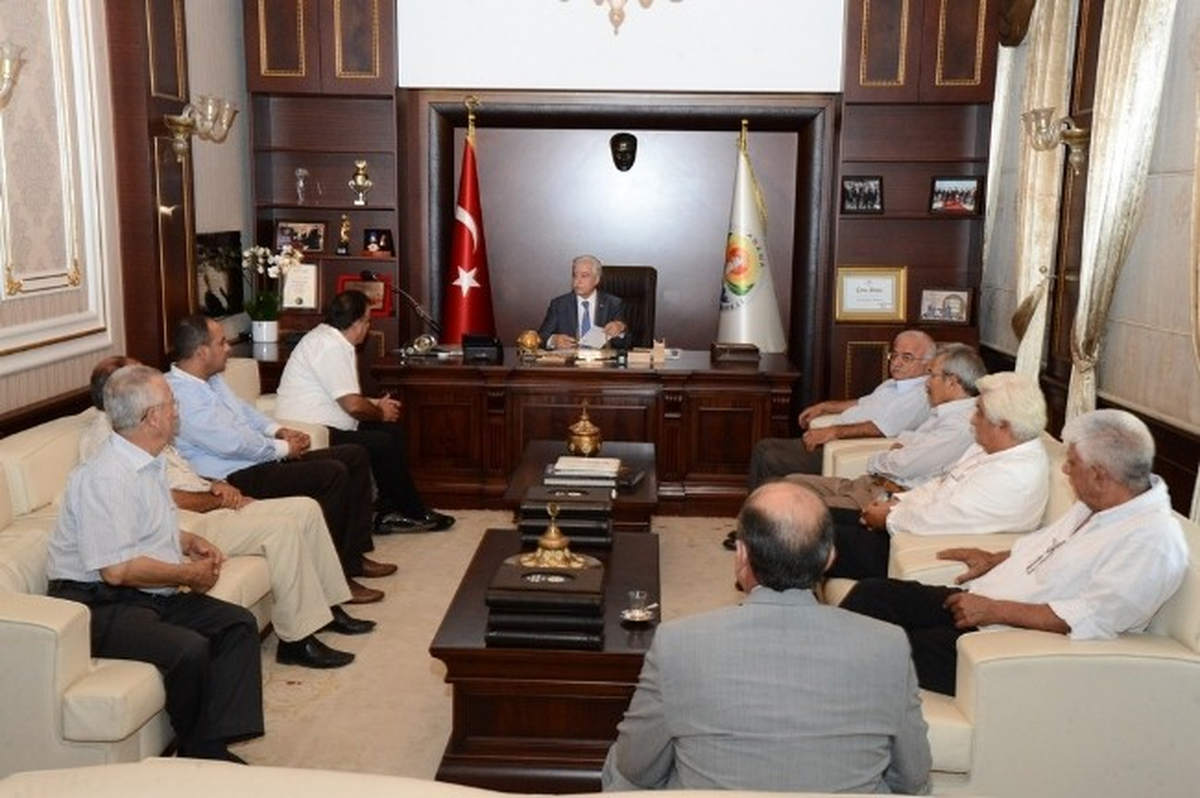 Müteahhitlerden Zihni Aldırmaz\'a Davet