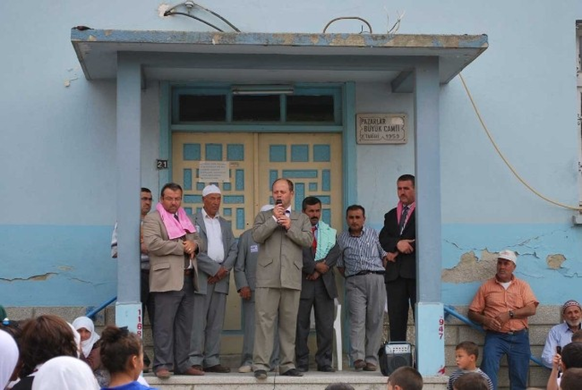 Pazarlarlı Hacı Adayları Dualarla Uğurlandı
