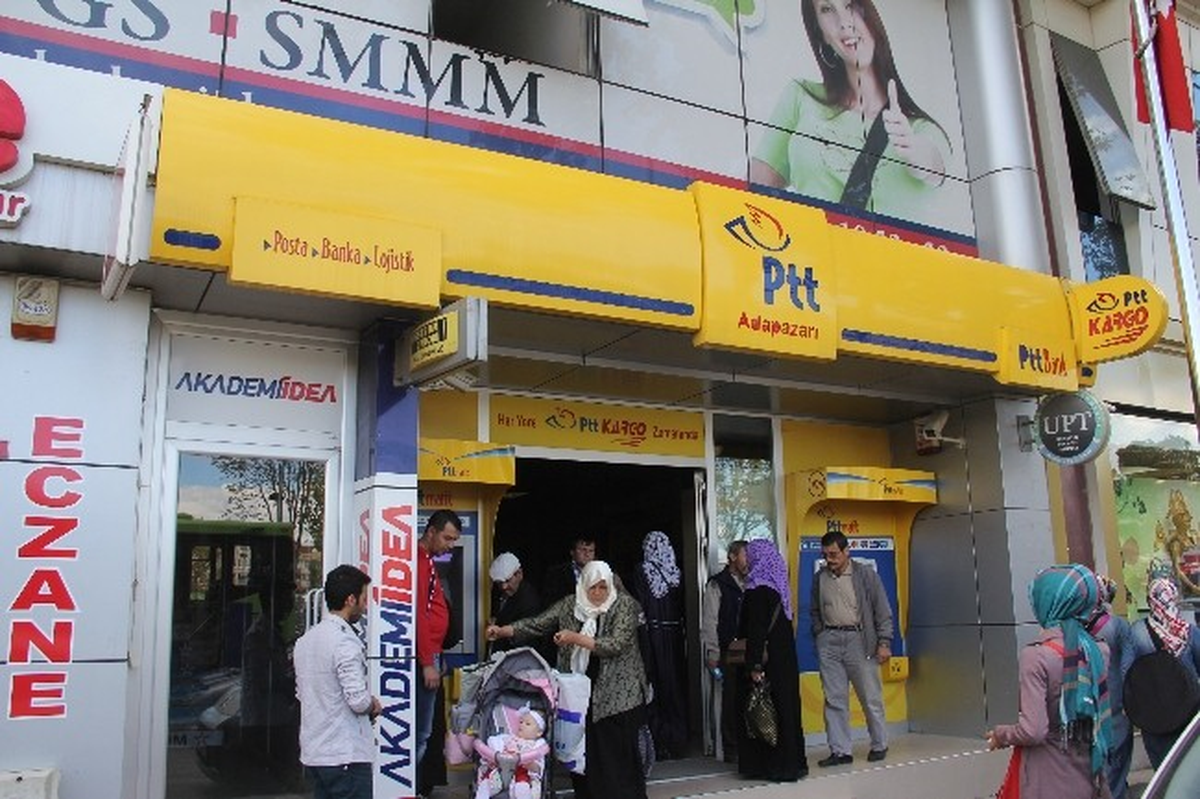PTT Sistemindeki Arıza Emeklileri Saatlerce Bekletti