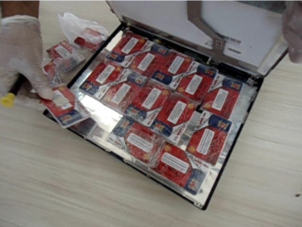 Sahte Kredi Kartı Oluşturan Üç Zanlı Havalimanında Yakalandı