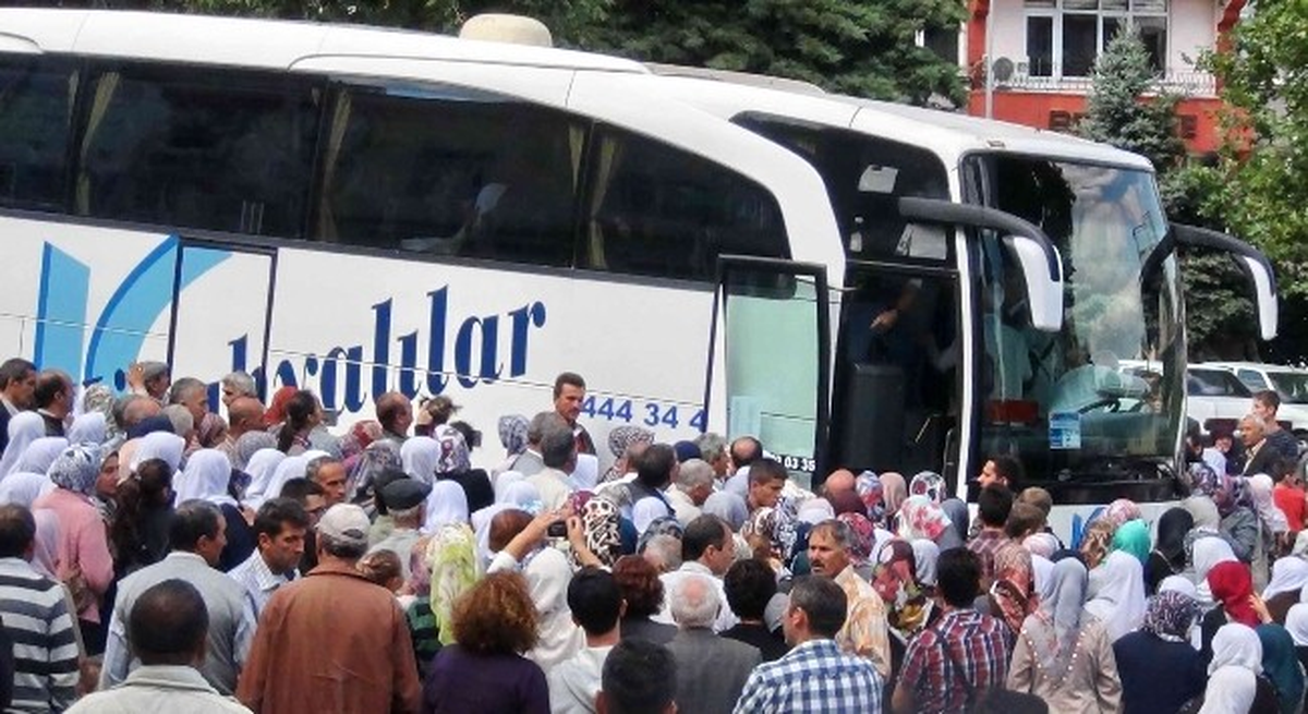 Simavlı 42 Hacı Adayı Kutsal Topraklara Uğurlandı