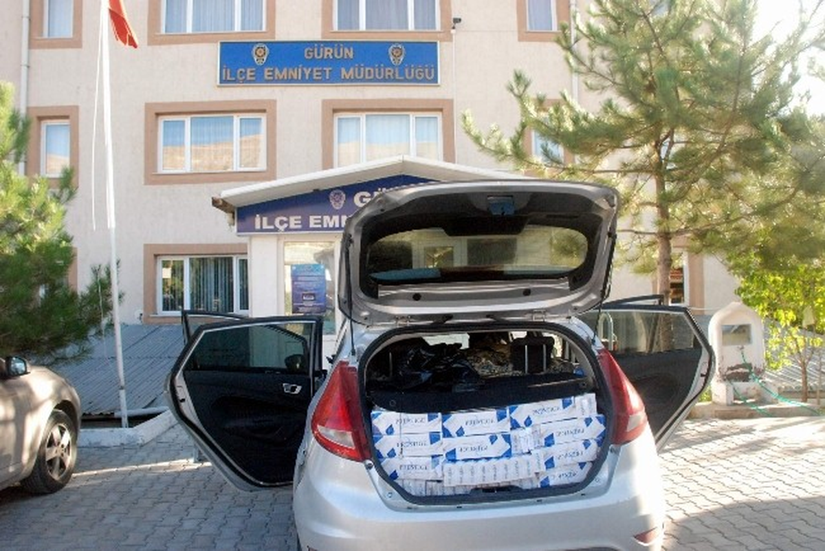Sivas\'ta 10 Bin Paket Kaçak Sigara Ele Geçirildi