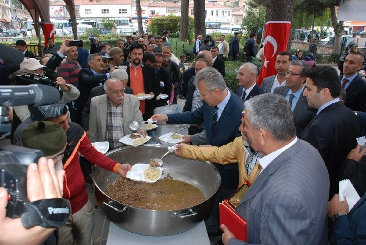 Tokat\'ta 4 Bin Kişiye Ahi Pilavı