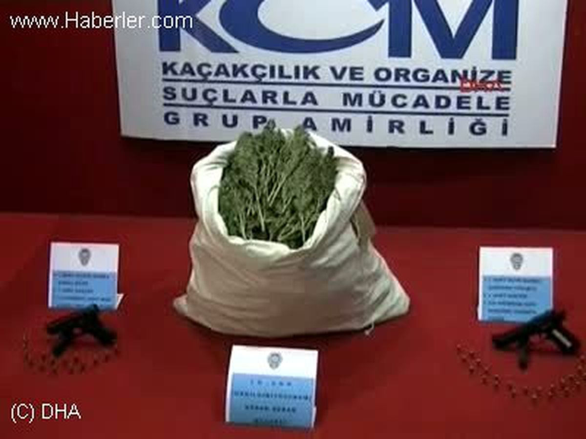 Viranşehir\'de Esrar ve Tabanca Ele Geçirildi