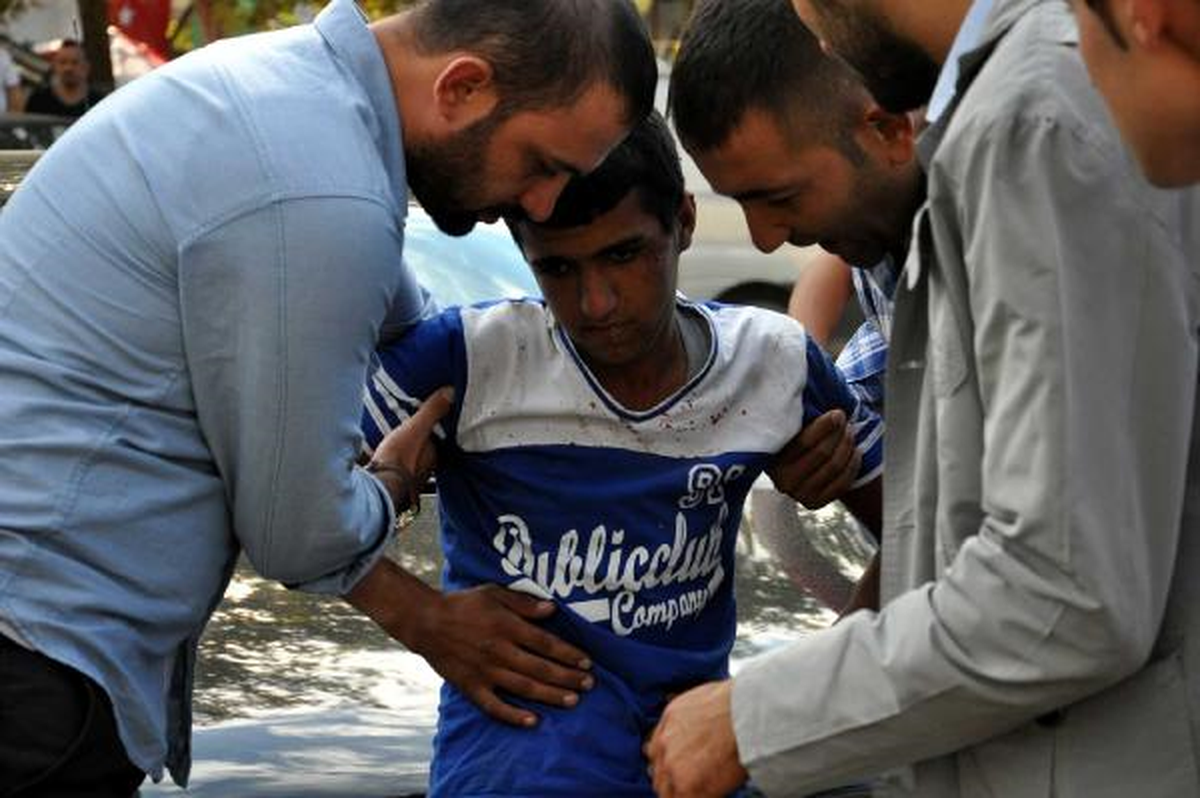 Yarış Atı İzleyicilerin Arasına Daldı