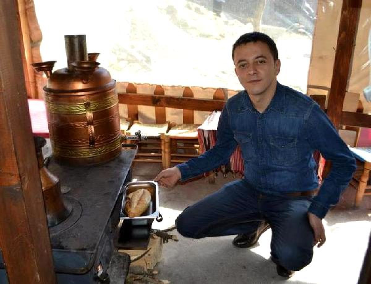 Ablasının Mezarı Başında Kendini Vurdu, Hastanede Öldü