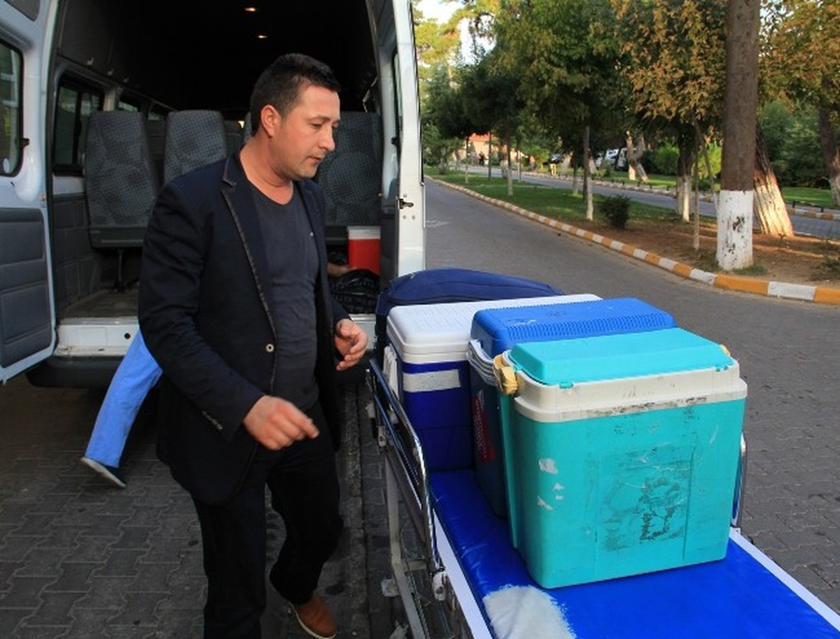 Annesinin Cenazesini Yıkarken Hayata Veda Etti