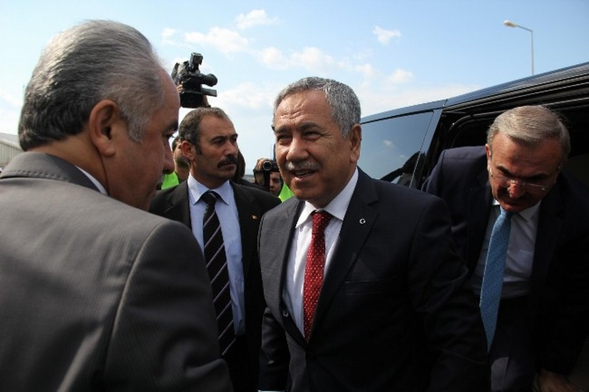 Arınç, İstanbul-Bursa-İzmir Otobanını İnceledi