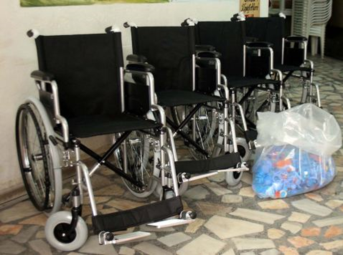 Biga\'da Engellilere Tekerlekli Sandalye