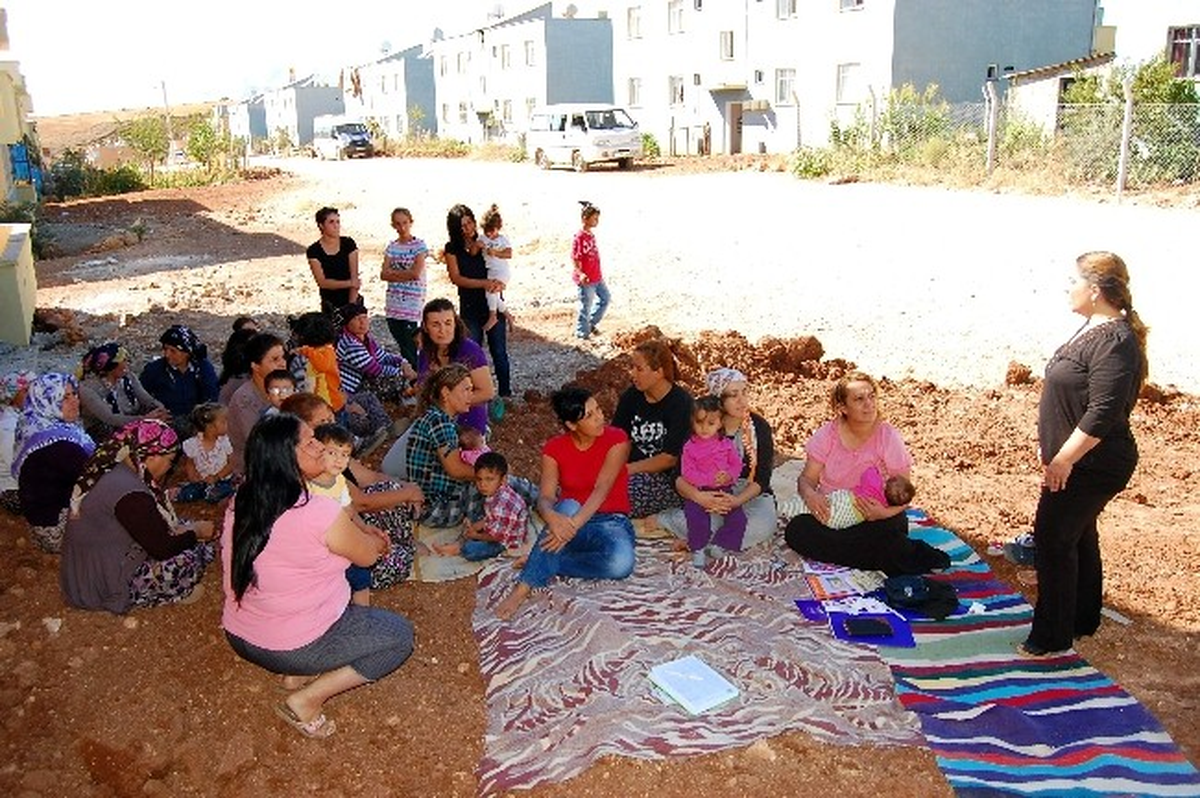 Binevler Sakini Kadınlar Dert Küpü