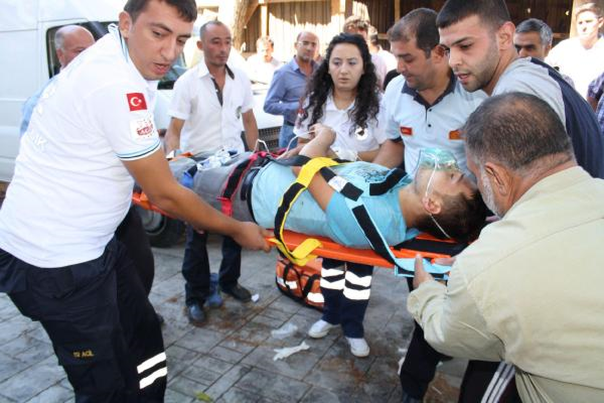Bomba Gibi Patlayan Varil 2 İşçiyi Yaraladı