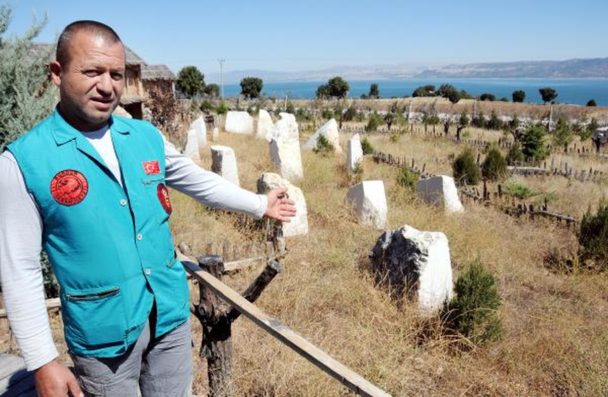 \'Bu Atıklar Doğmamış Bebeklerin Mezar Taşı\'