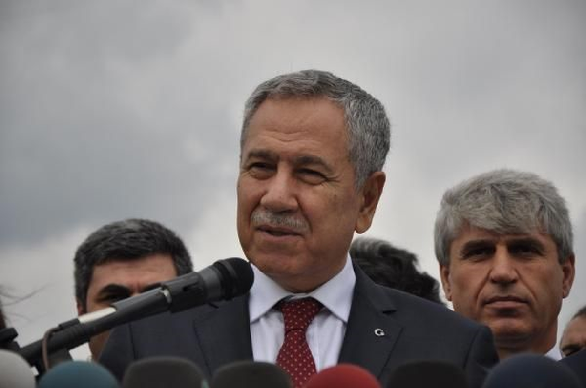 Bülent Arınç\'ın Katıldığı Açılışta Gerginlik