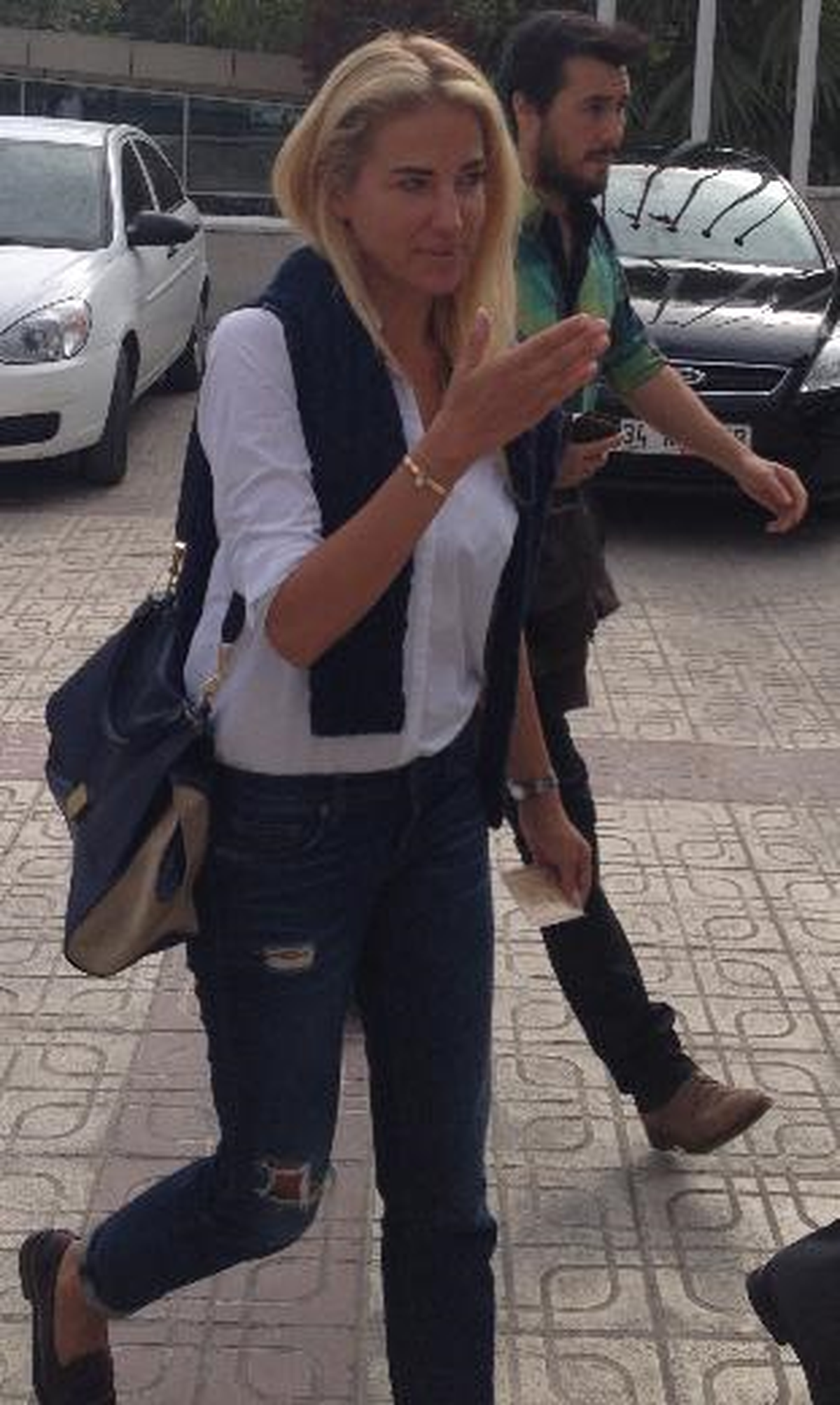 Burcu Esmersoy Emniyet Çıkışında Açıklama Yaptı