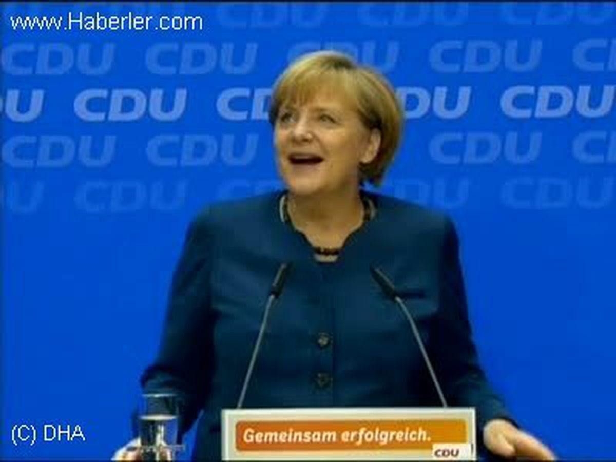 FAZ, Merkel\'in Aldığı Oy Salt Çoğunluğa Yetmedi