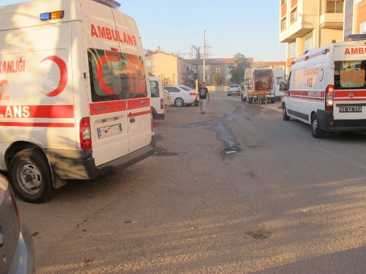 Hamile Kadın ve Bebeği Kazada Can Verdi