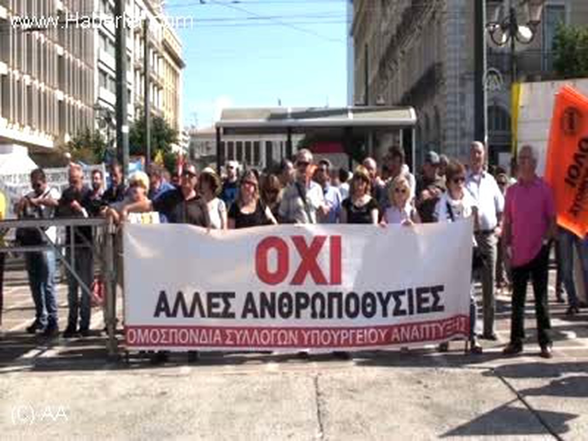 Kamu Çalışanları Federasyonu 48 saatlik grev ilan etti ATİNA