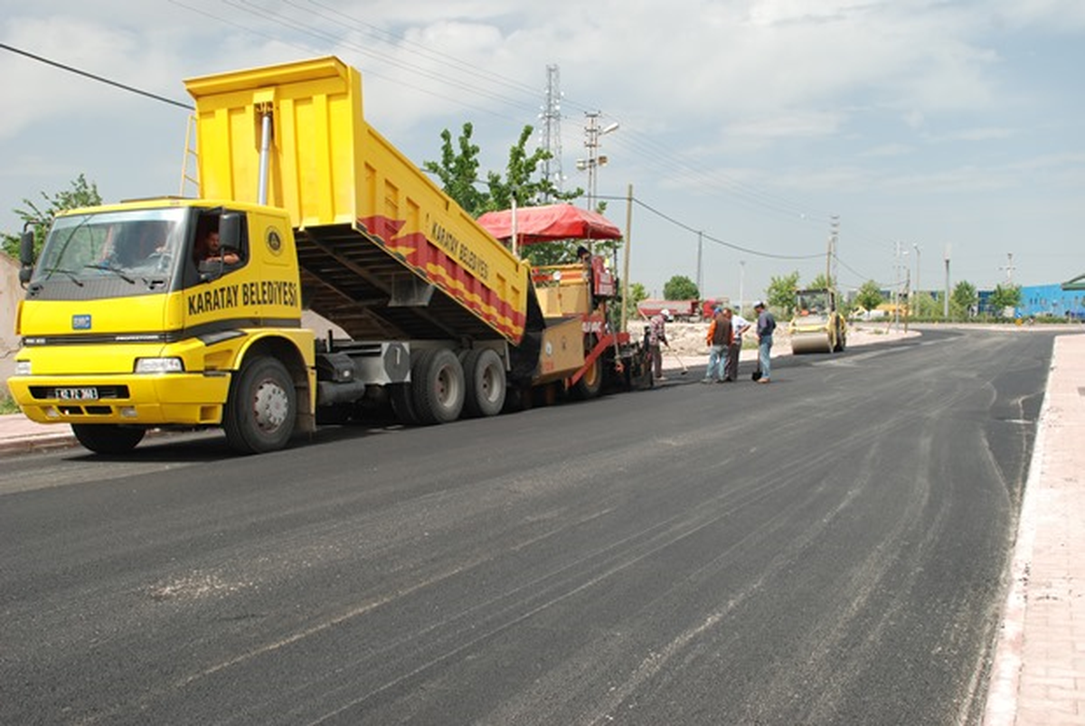 Karatay\'da Yol Çalışmaları Devam Ediyor