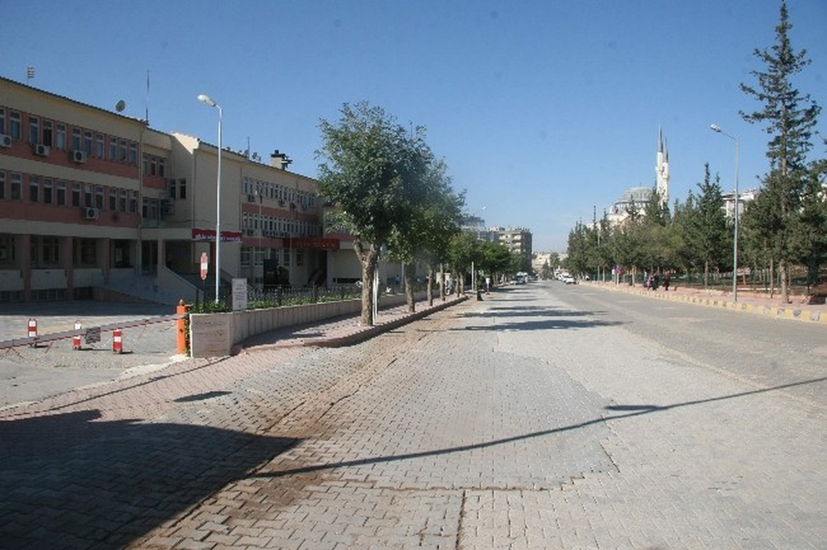 Kilis Valiliği\'nin Çevresine Araç ile Motosiklet Park Etmek Yasak