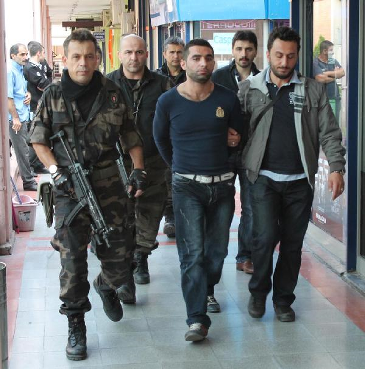 Kocaeli\'de Haraç Çetesine Operasyon: 10 Gözaltı