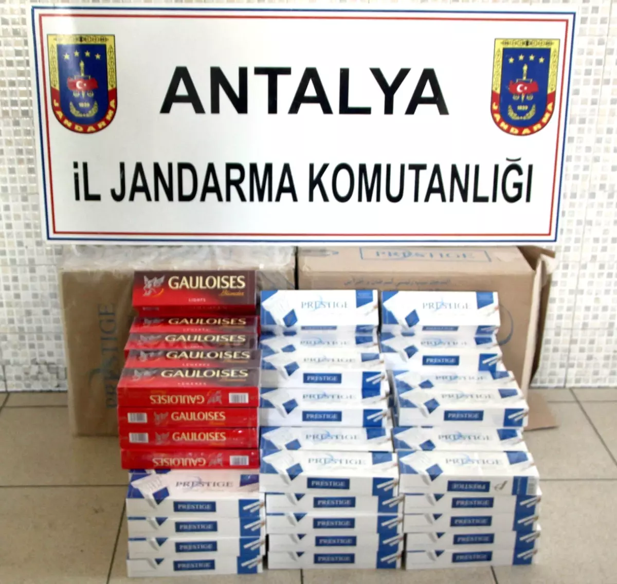 Manavgat\'ta Bin 200 Kaçak Sigara Ele Geçirildi