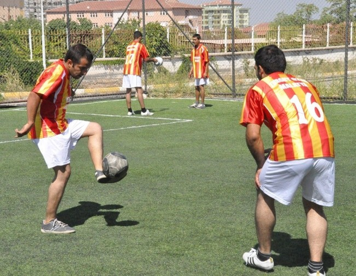 Özel Sporcular Futbol Ligi