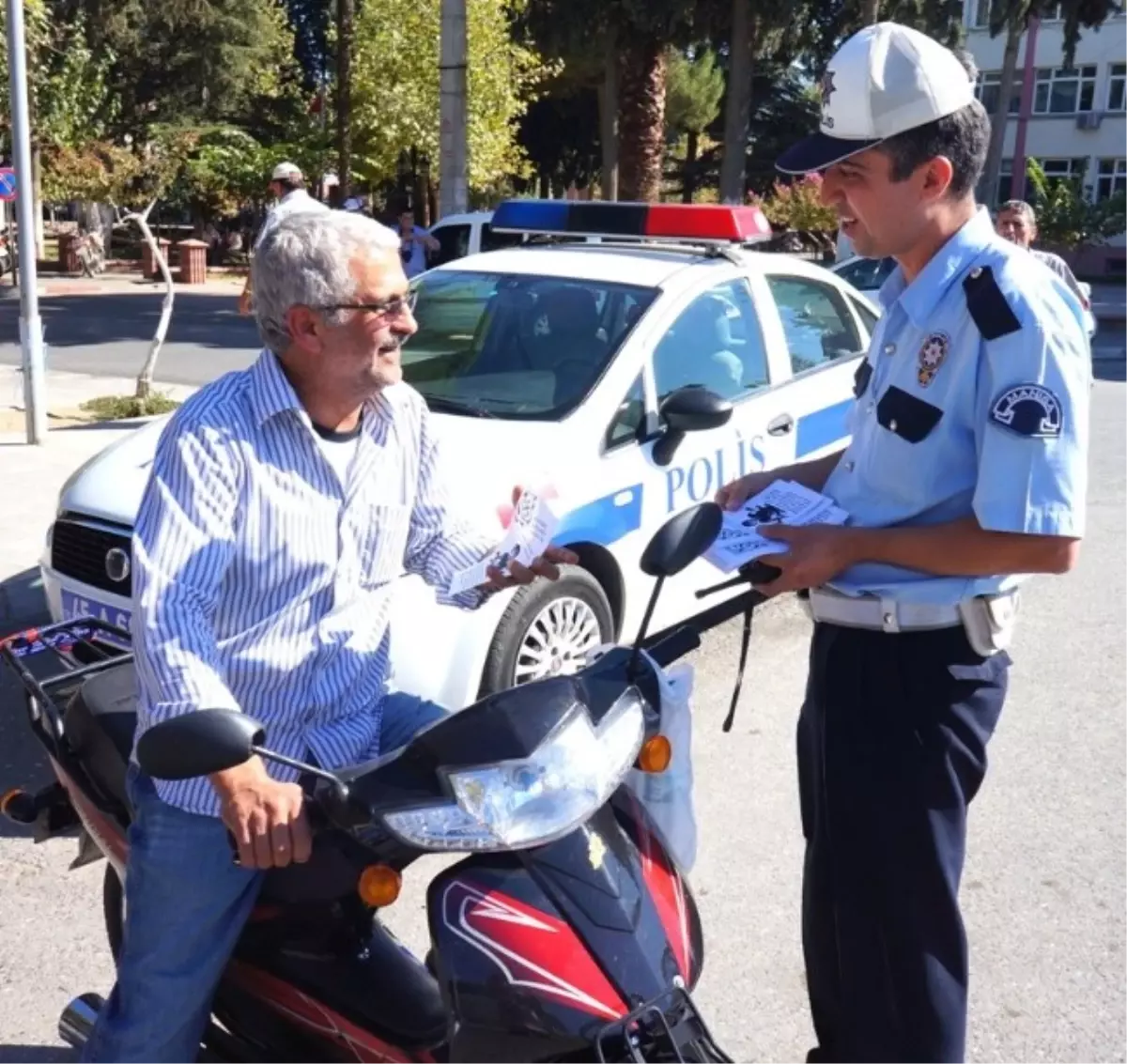 Sarıgöl\'de Motosiklet Sürücüleri Uyarıldı