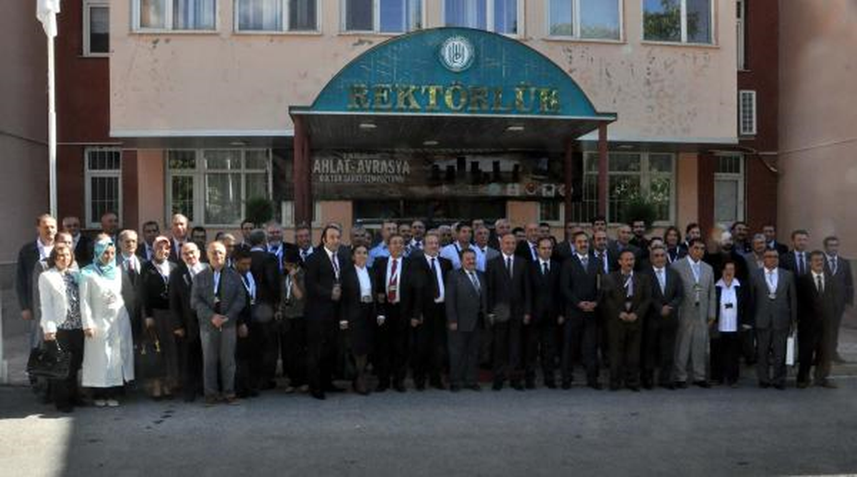 2\'nci Ahlat- Avrasya Kültür ve Sanat Sempozyumu Başladı
