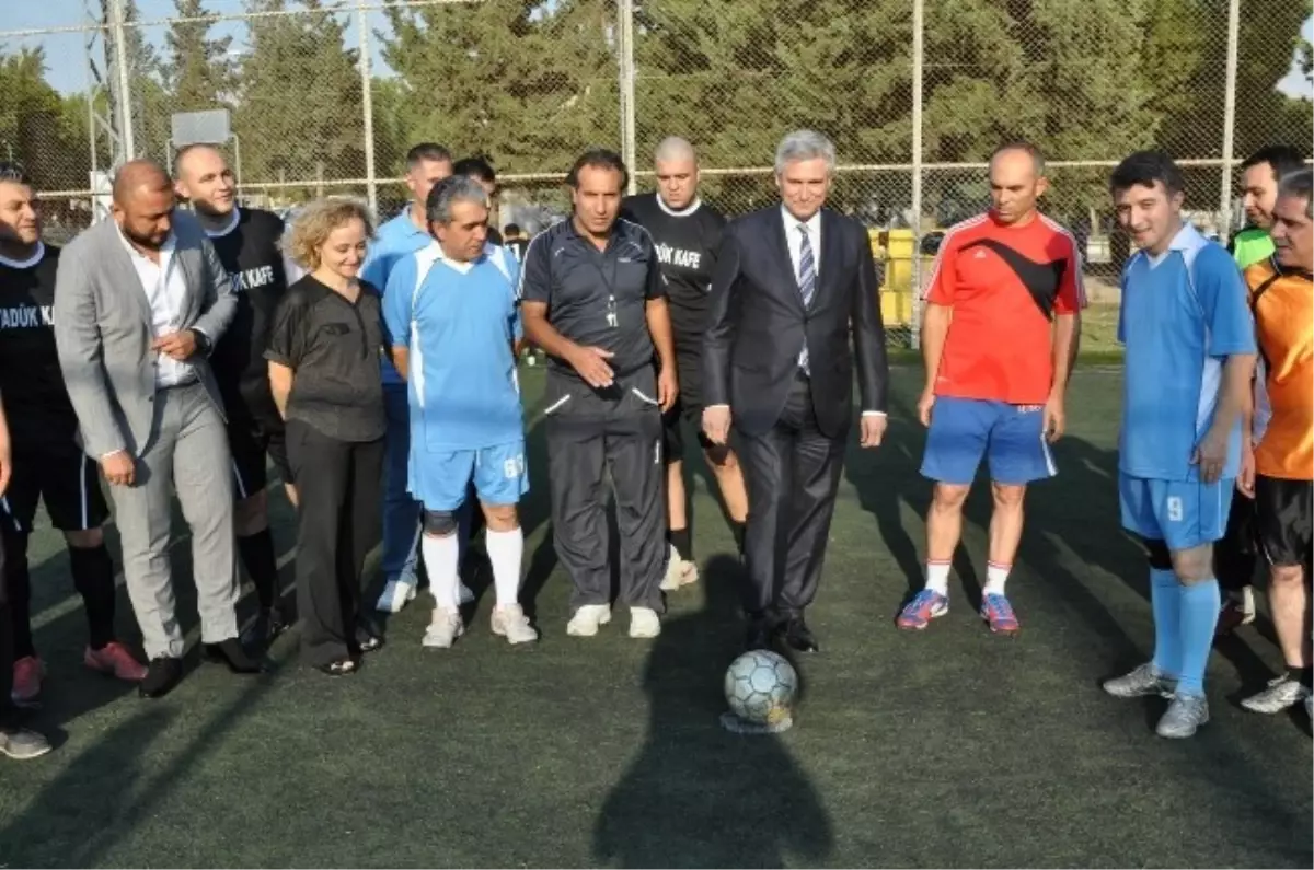 Balcalı\'da \'Futbol Turnuvası\' Başladı