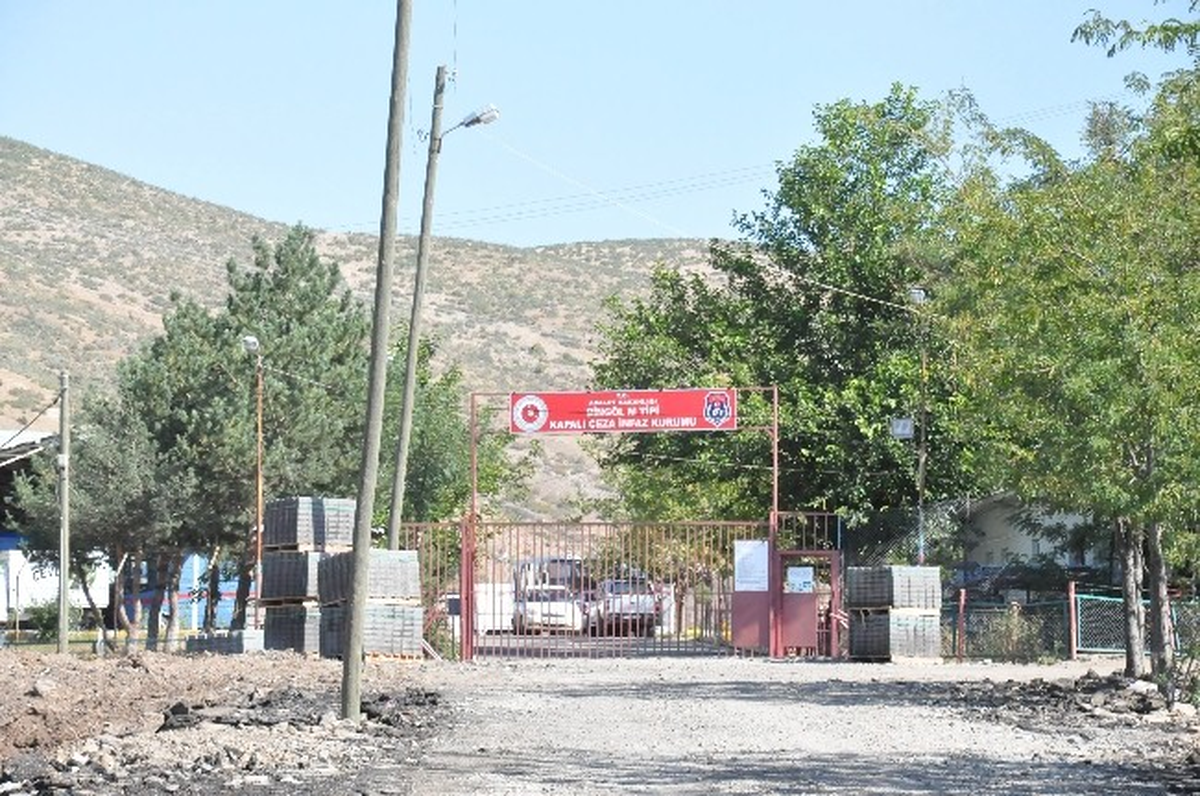 Bingöl\'de 18 Mahkum Firar Etti
