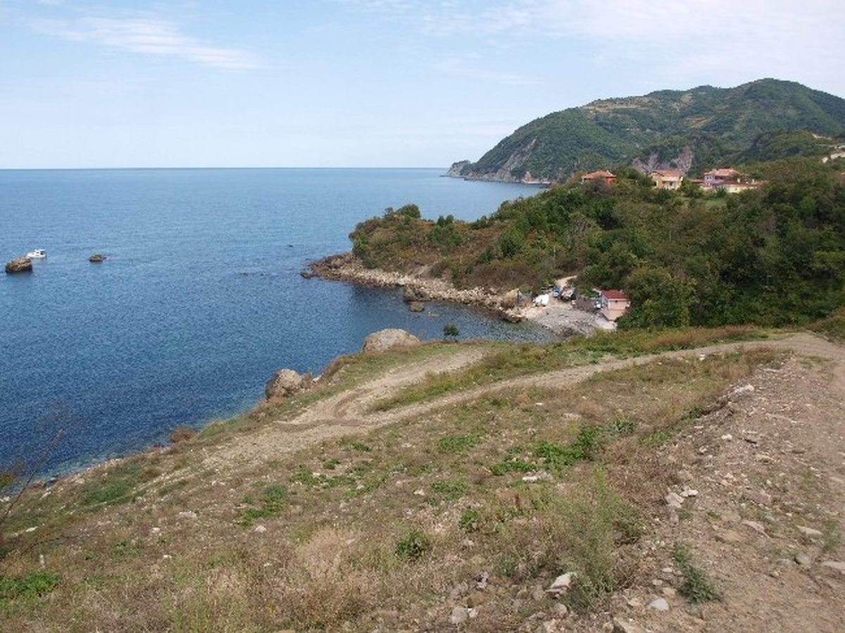 Cide\'ye Balıkçı Barınağı Projesi