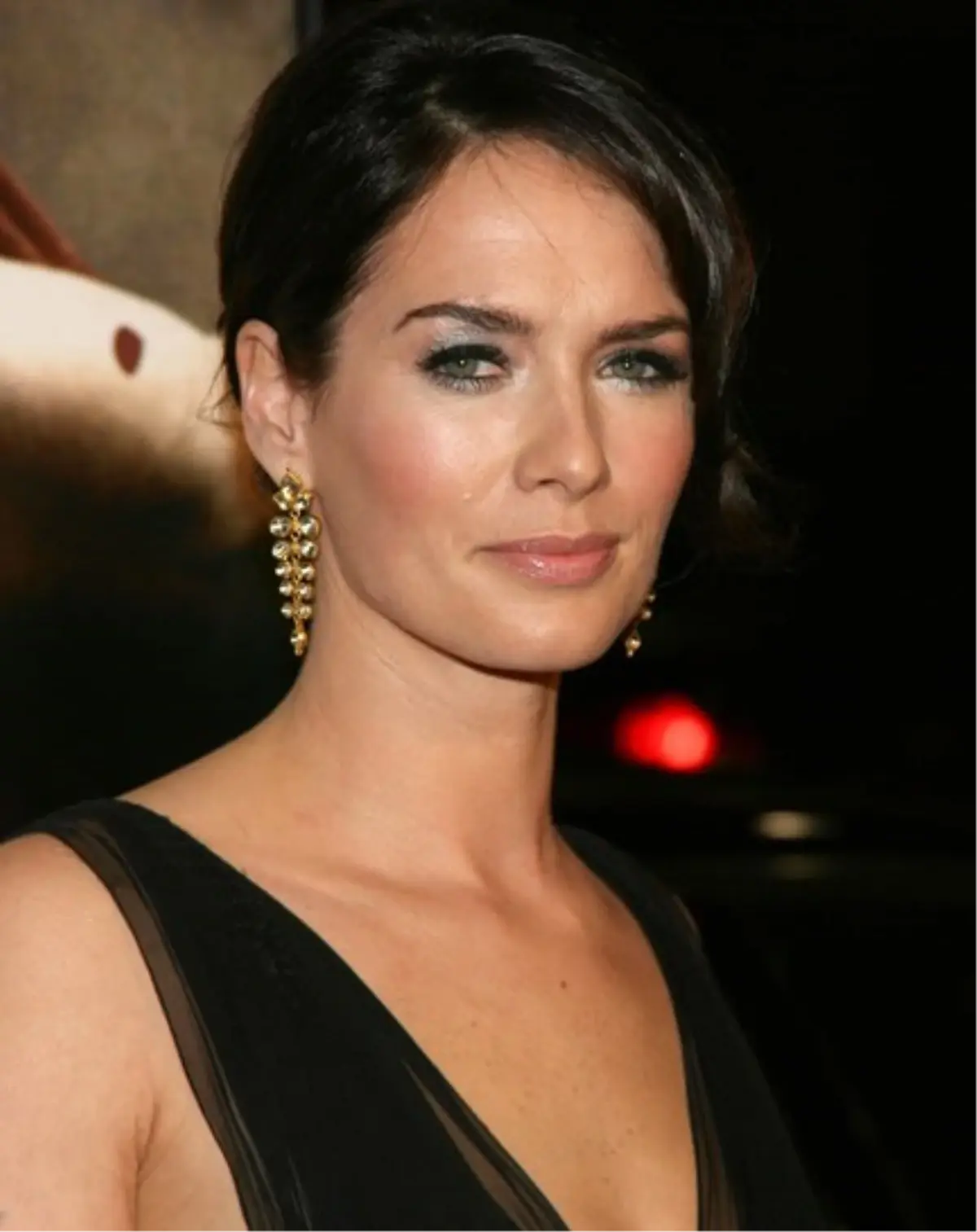 Lena Headey Esmer Güzeli Oldu