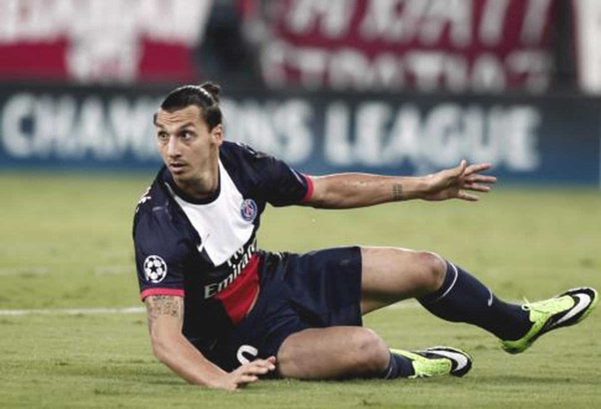 Ibrahimovic, Sözleşmesini Uzattı