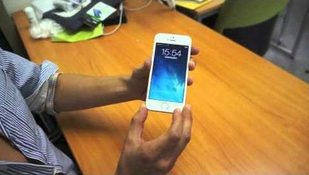 iPhone 5S "ayağa düştü!"