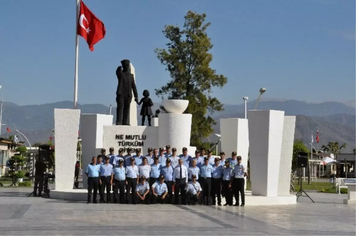 İtfaiye Ekipleri Atatürk\'ün Huzuruna Çıktı