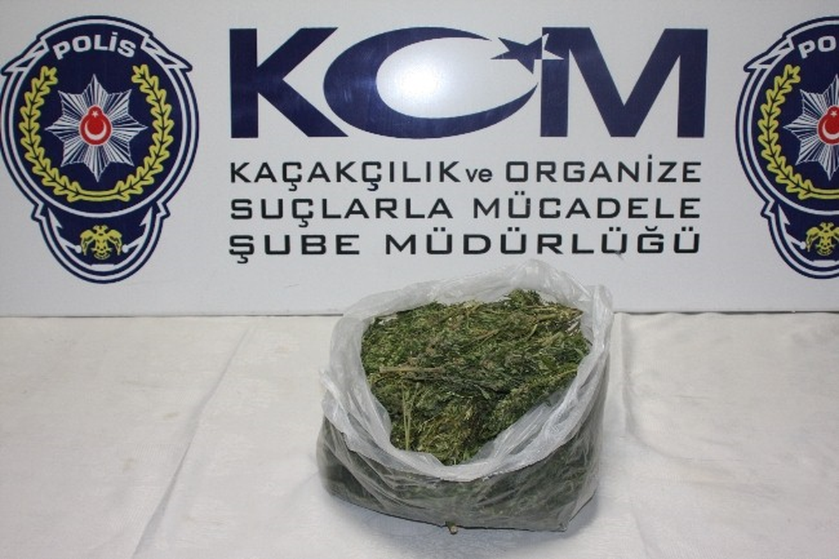 Karaman\'da 1 Kilo Uyuşturucu ile Yakalanan Şüpheli Tutuklandı