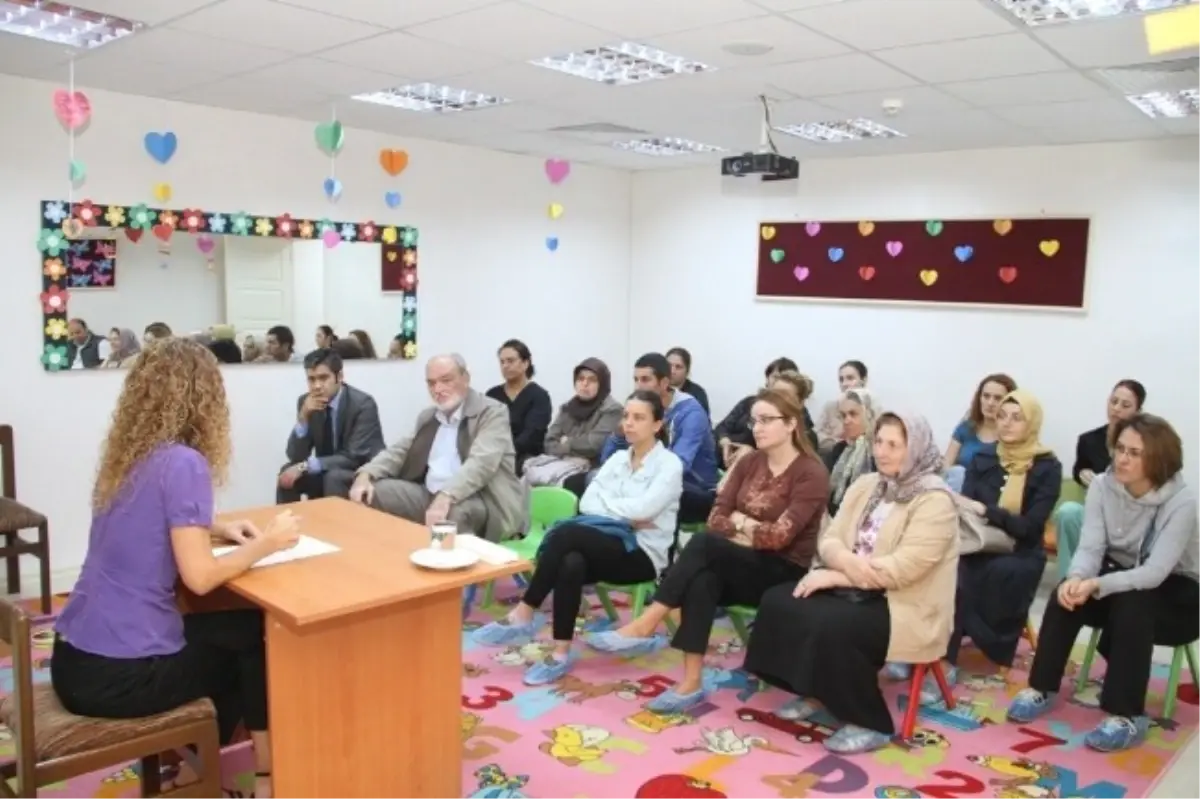 Kartal Belediyesi Kreşlerinde "Kreşe Uyum Süreci" Semineri Verildi