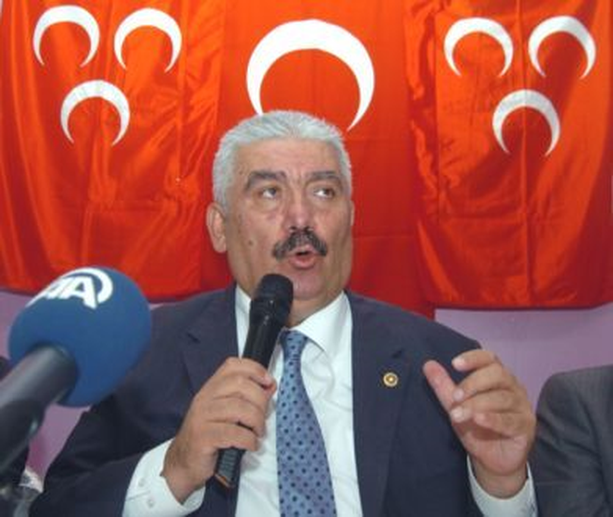 Yalçın: Arınç Densizlik Yaptı