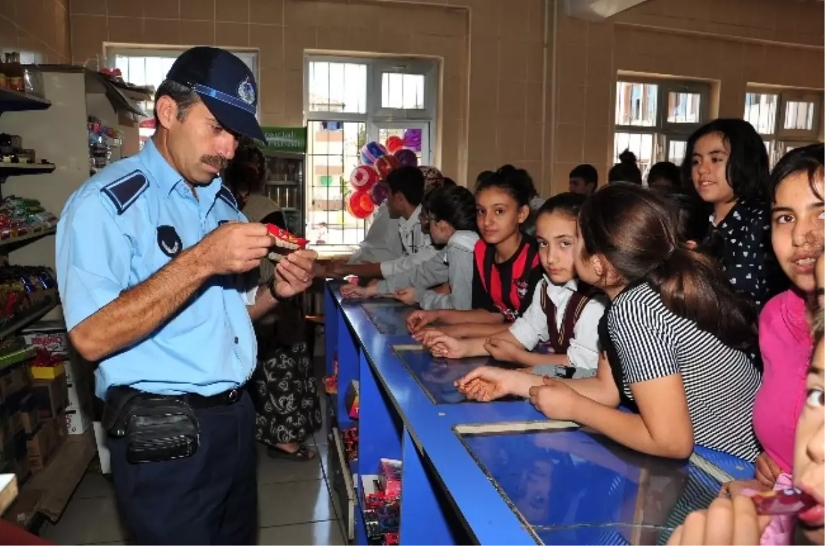 Şahinbey Zabıtası Okul Kantinlerini Denetliyor