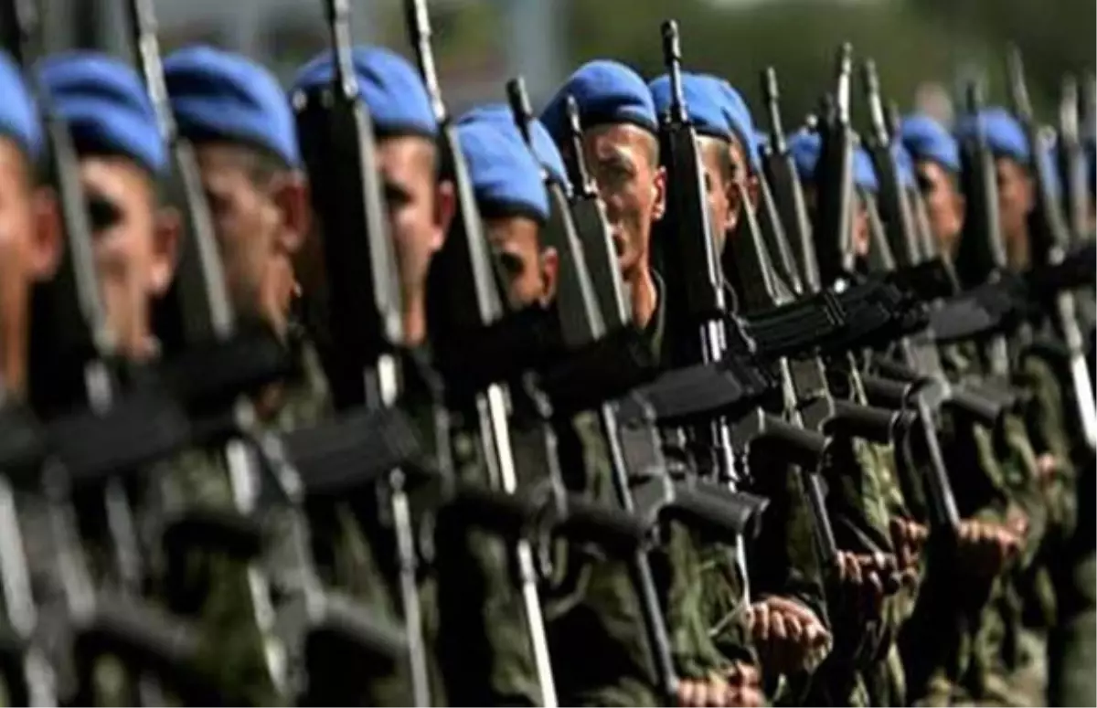 Sözleşmeli Erbaş ve Erlerin Görevde Kalma Yaş Sınırı \'32\'