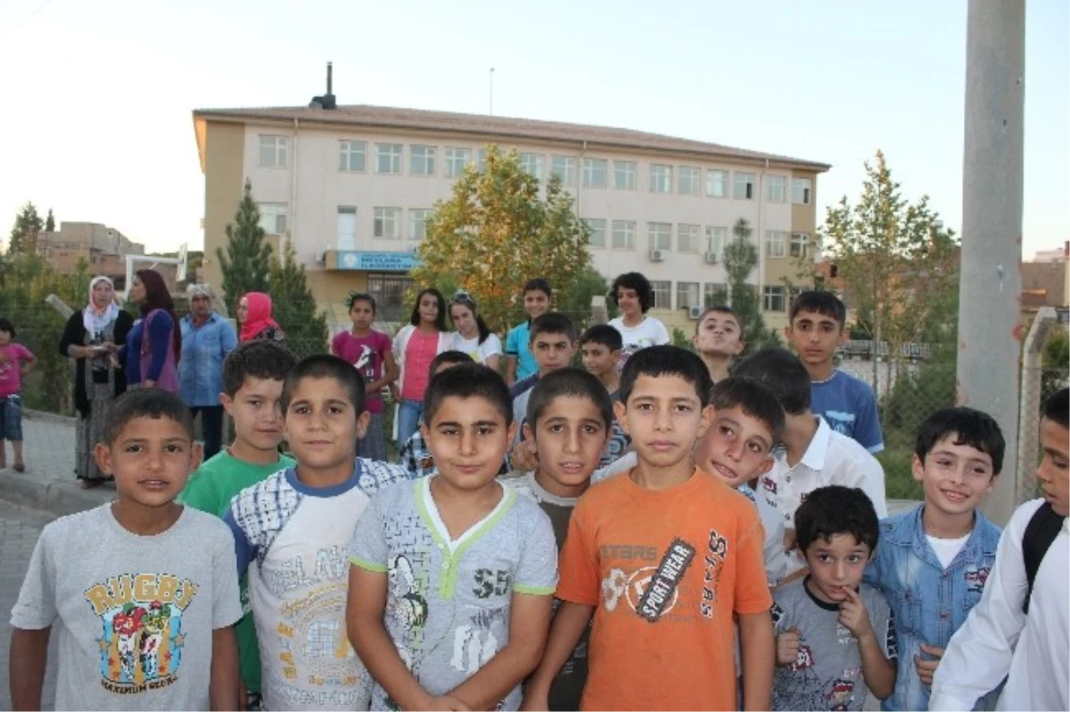 Suriye Sınırındaki Velilerden Okul Tepkisi