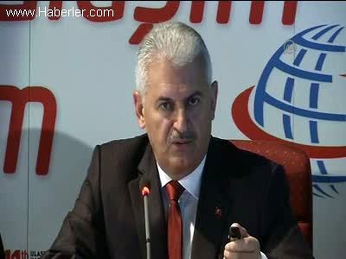 Binali Yıldırım: "Bölünmüş yolla bağlanmayan il kalmayacak" ANKARA