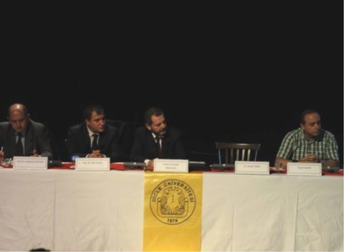 Dicle Üniversitesi\'nde Panel