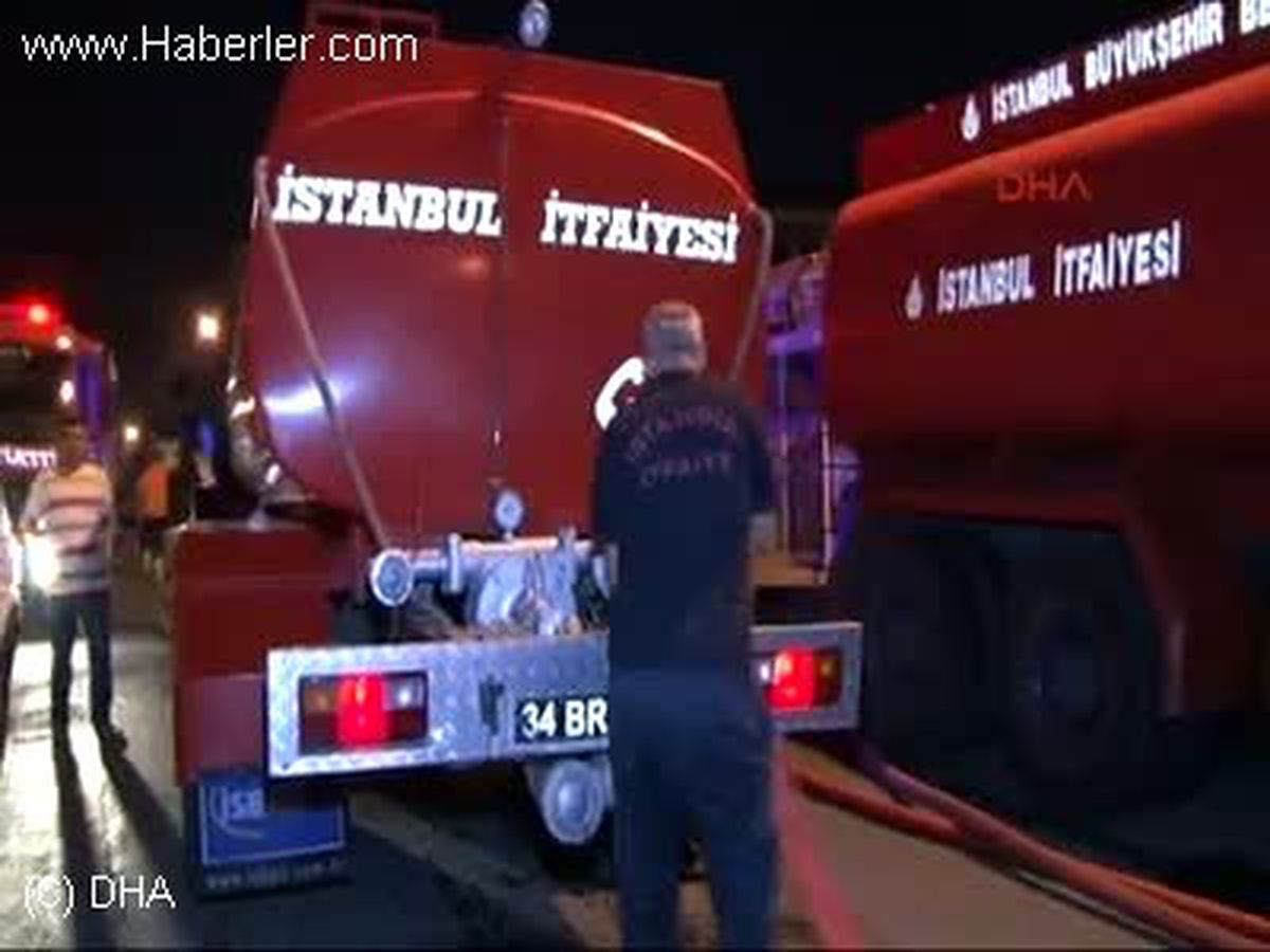 Ekg2sefaköy\'de Tekstil Fabrikasında Yangın